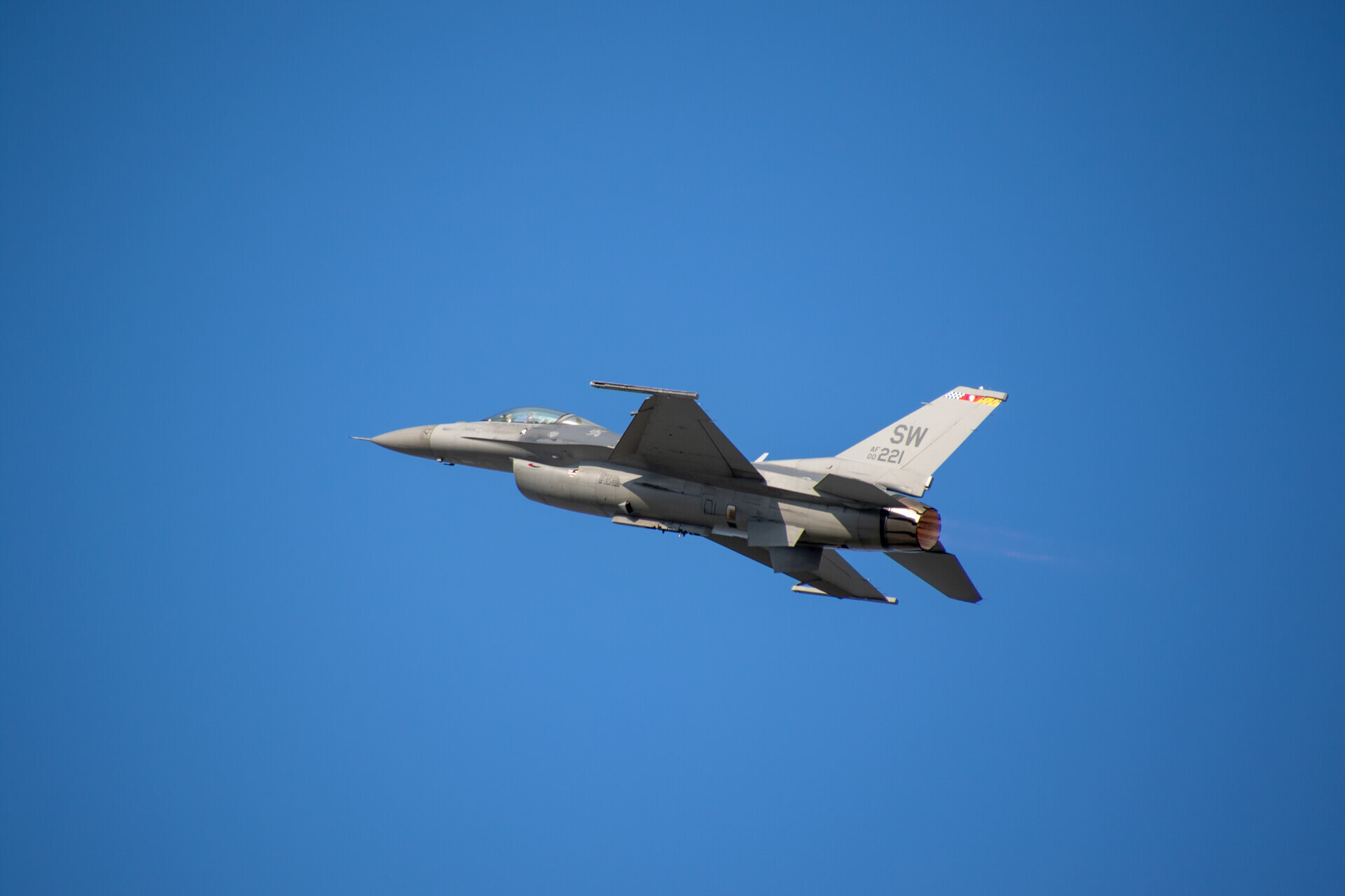 U.S. Air Force F-16 Fighting Falcon demonstrates it's capabilities during EAA AirVenture 2018.