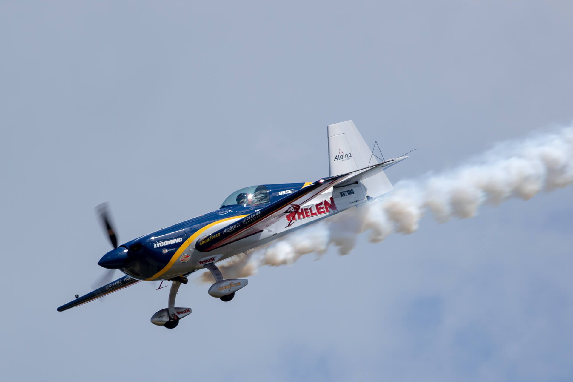Mike Goulian performing in his Extra 330SC at EAA AirVenture 2018.