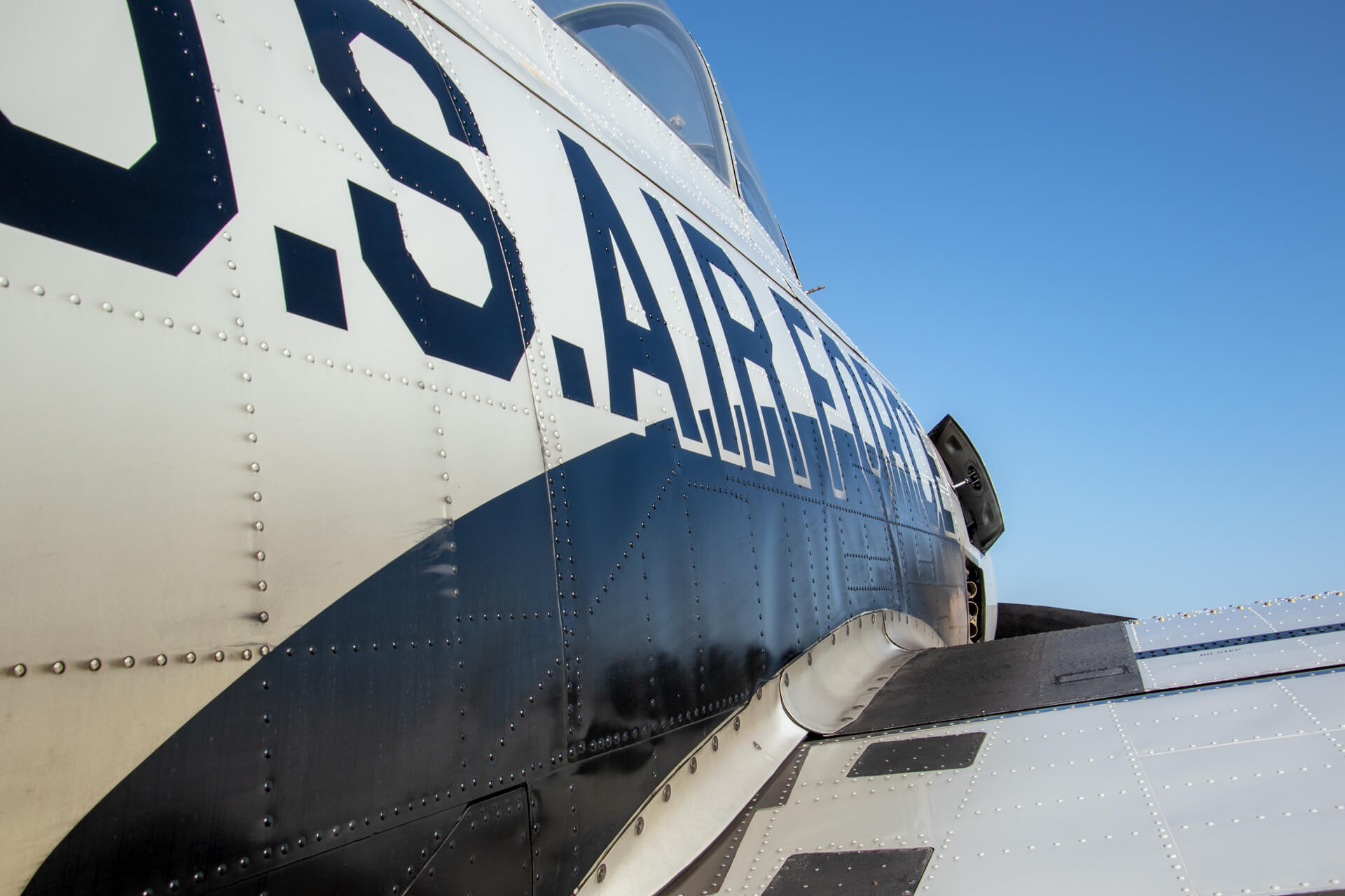 Modified by the United States Air Force in the 60s, this T28 was equipped for counterinsurgency as a fighter-bomber.
